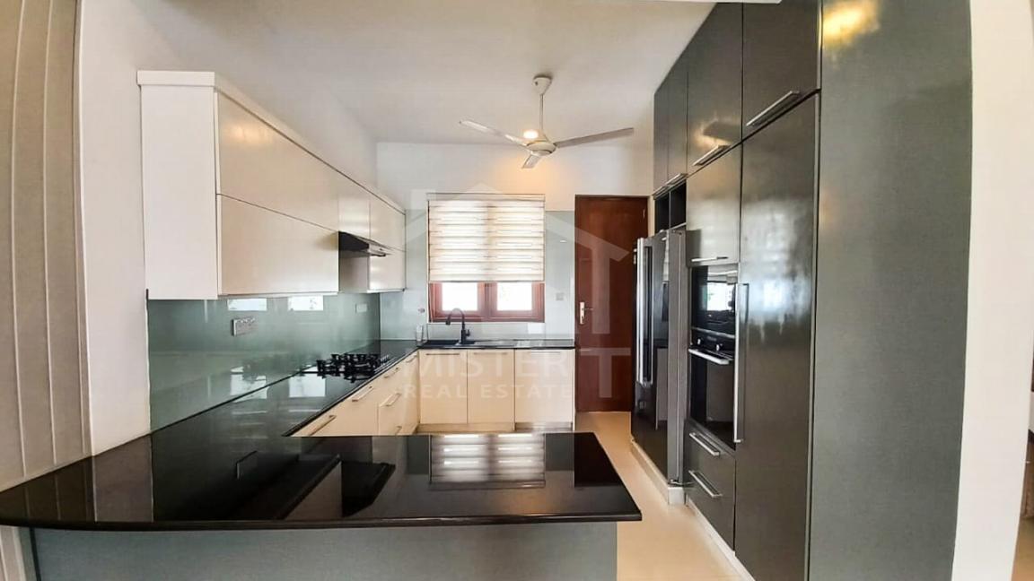 House for Sale in Thalawathugoda- image 7