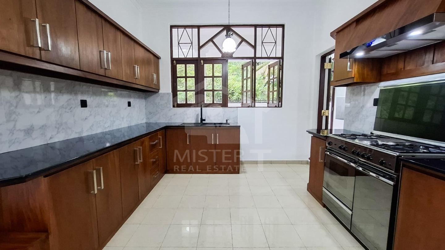 House for Sale in Battaramulla- image 7