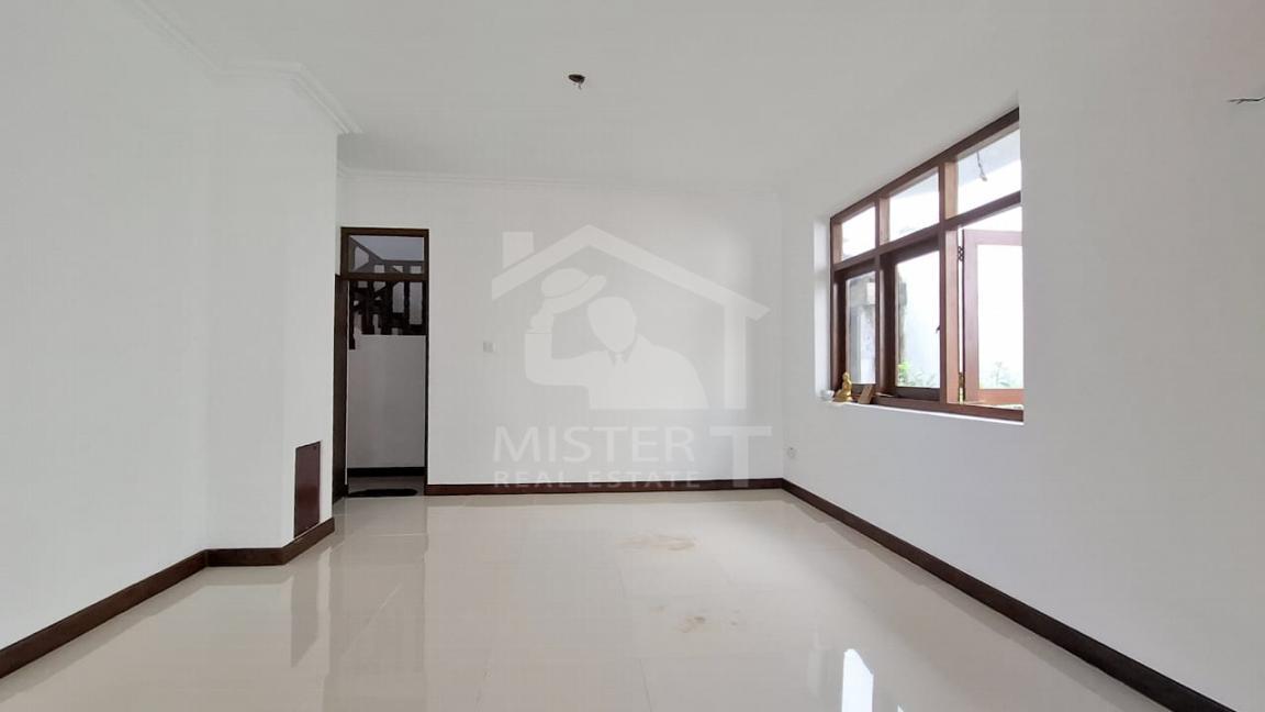 House for Sale in Nugegoda- image 7