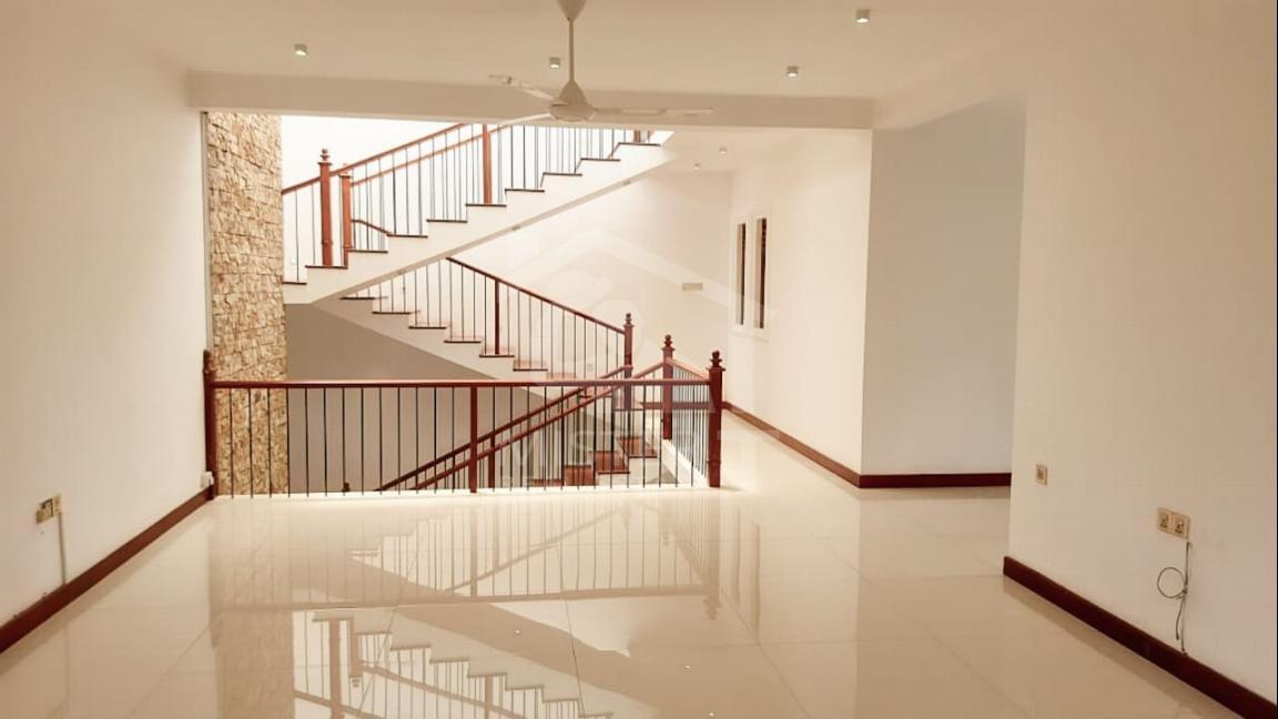 House for Sale in Nugegoda- image 8