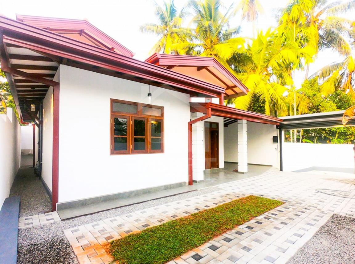 House for Sale in Athurugiriya- image 8