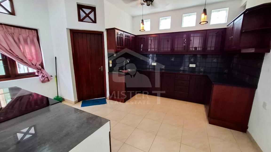 House for Sale in Thalawathugoda- image 8