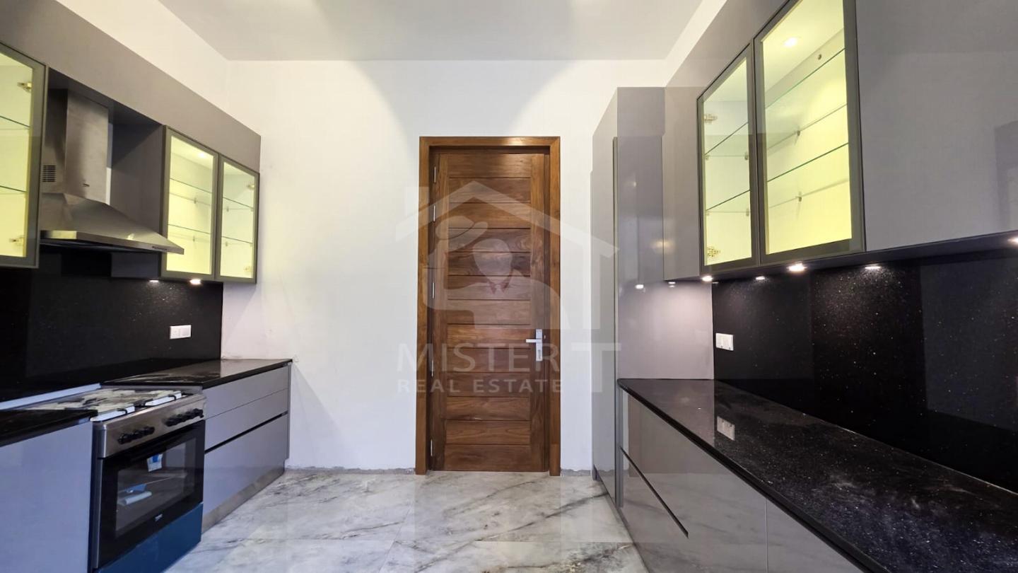 Luxury House for Sale in Rajagiriya- image 8