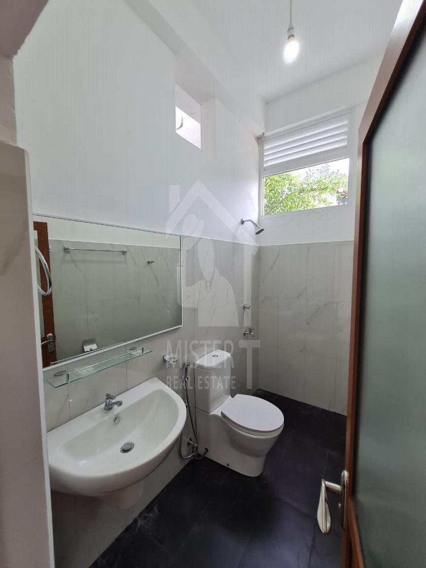 Commercial Property for Sale in Bandarawela- image 9