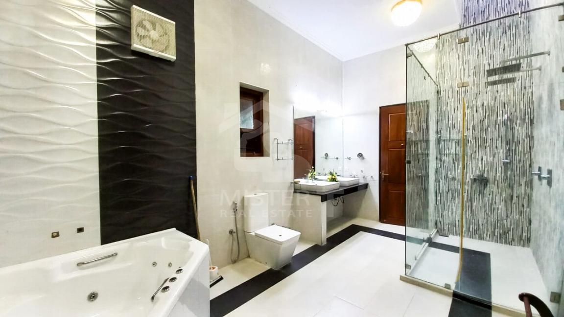 Luxury House for Sale in Dehiwala- image 9