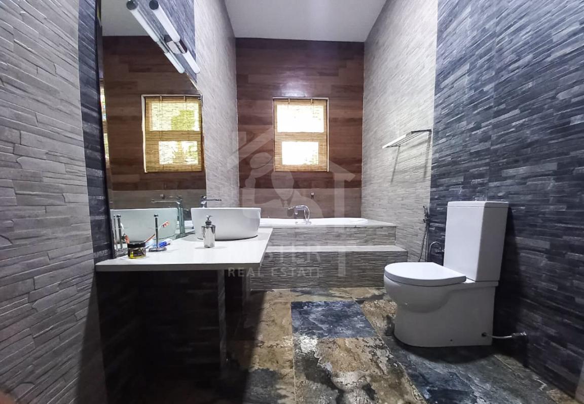 Luxury House for Sale in Gothatuwa- image 9