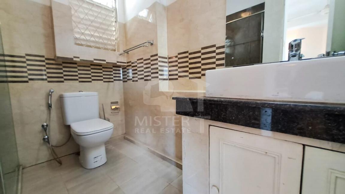 Private Condominium for Sale in Colombo 08 - image 9