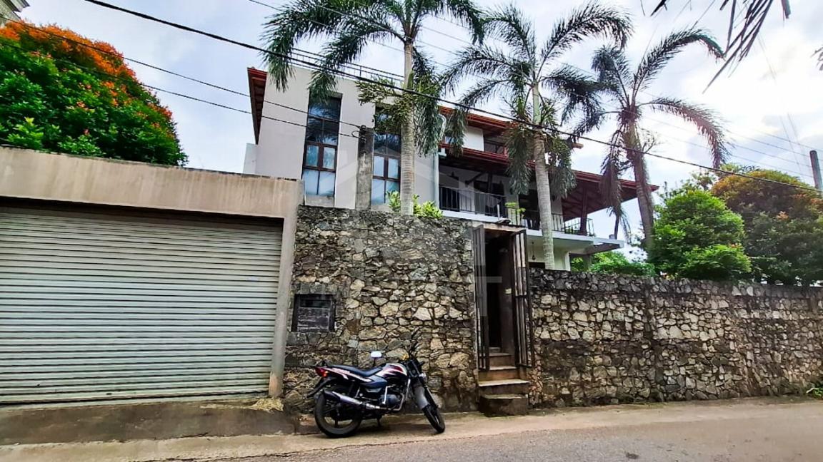 House for Sale in Thalawathugoda- image 9