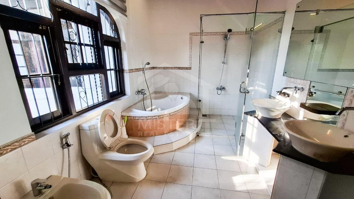 House for Sale in Thalahena- image 9