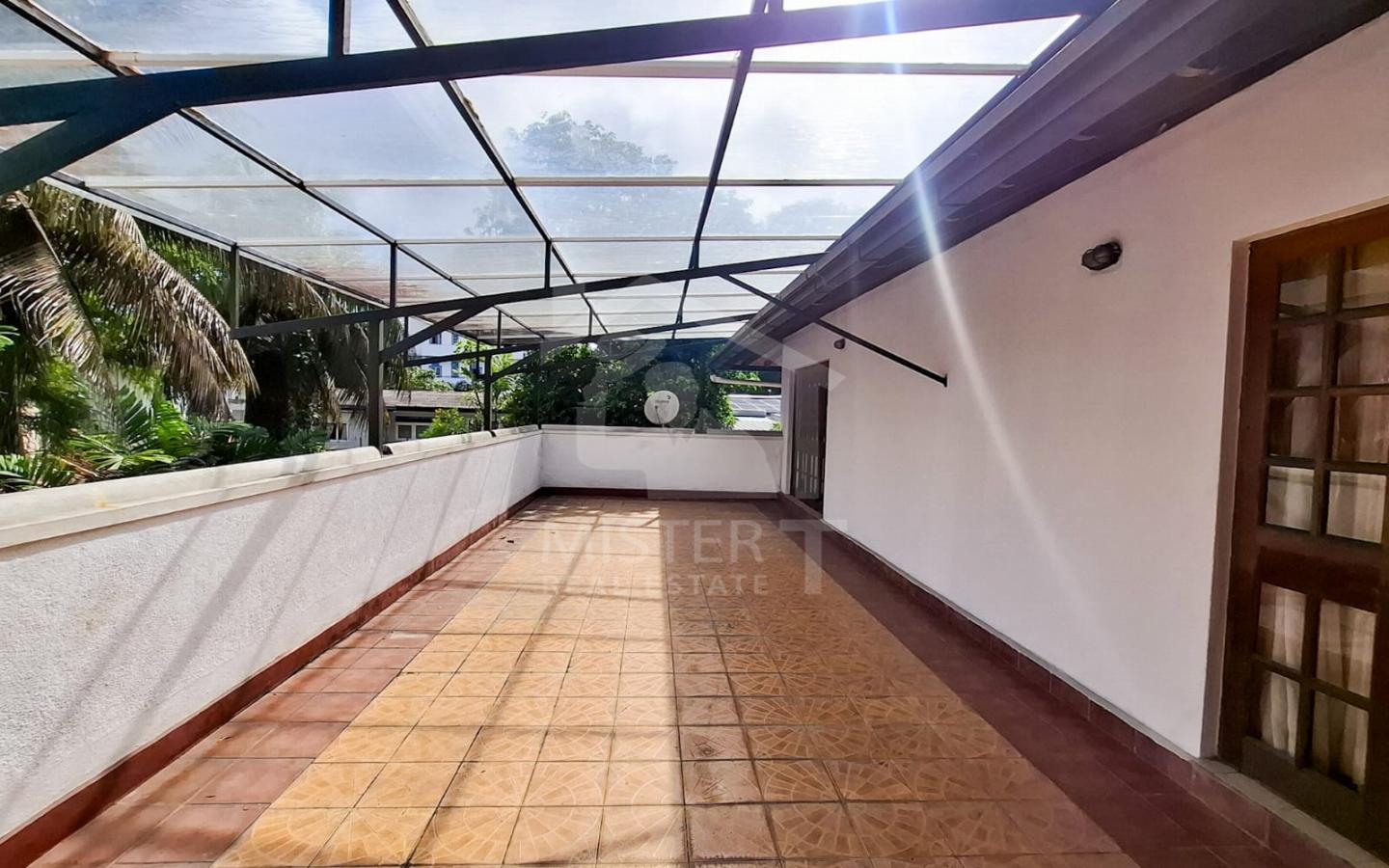 House for Sale in Colombo 07- image 9