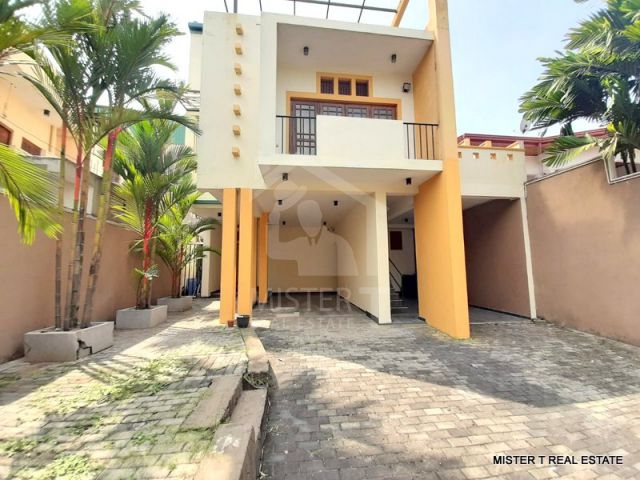 House for Sale in Dehiwala - image 1