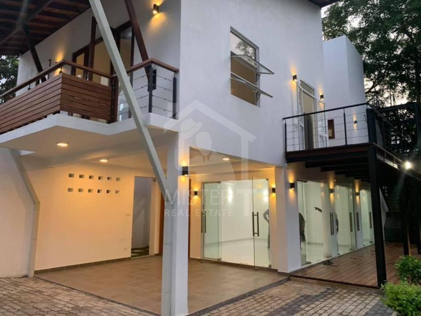 House for sale in Hokandara- image 1