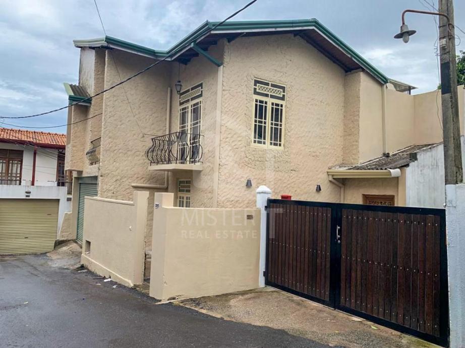 House for Sale in Nugegoda- image 1