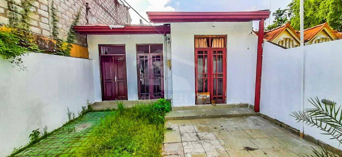 House for Sale in Rajagiriya - image 1