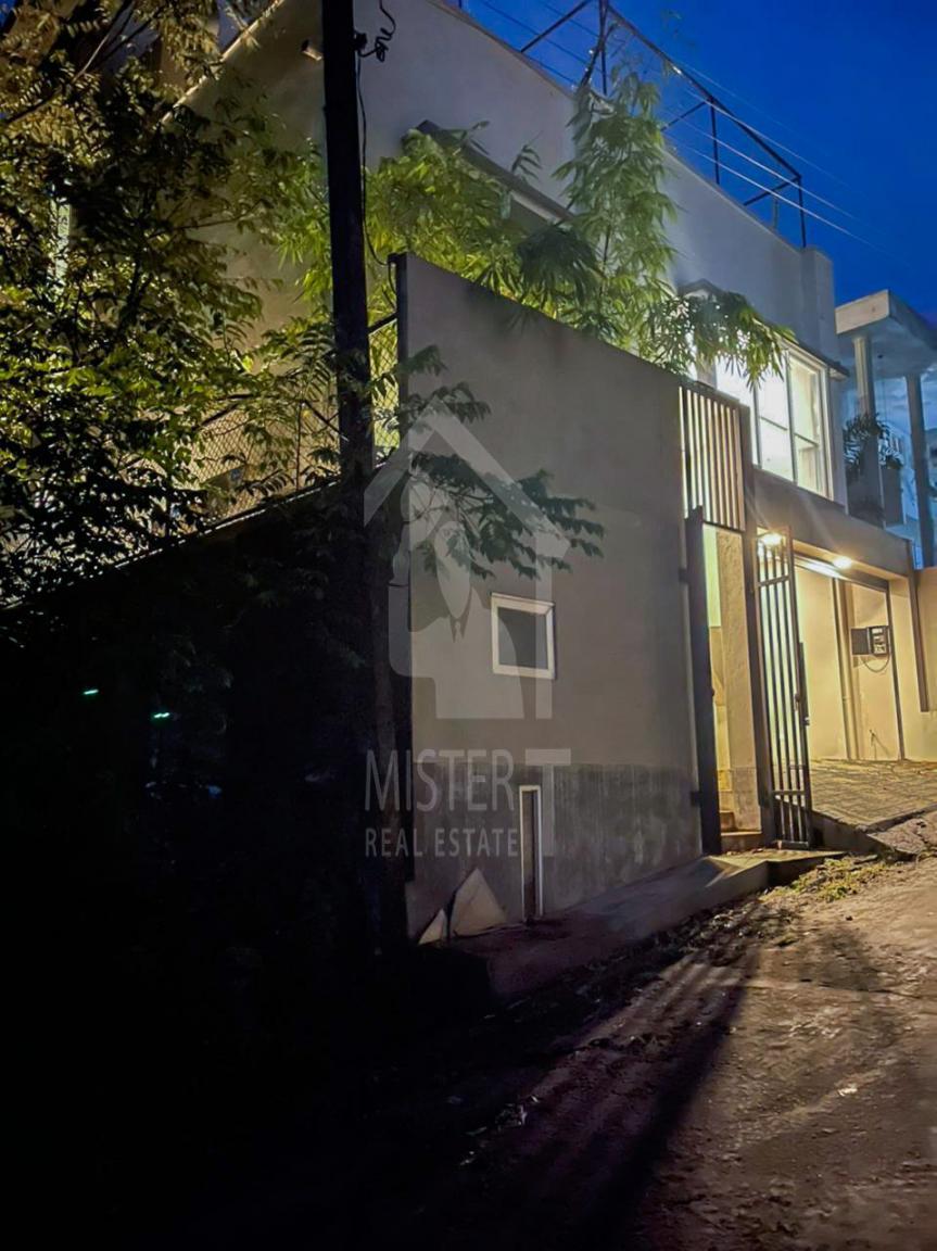 House for Sale In Pelawatta - image 1