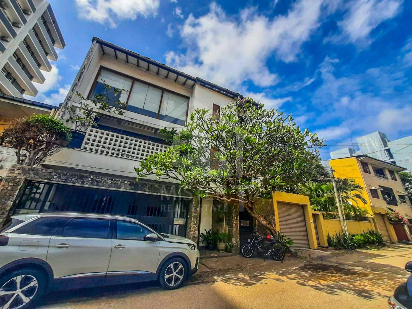 House for Sale in Colombo 6- image 1