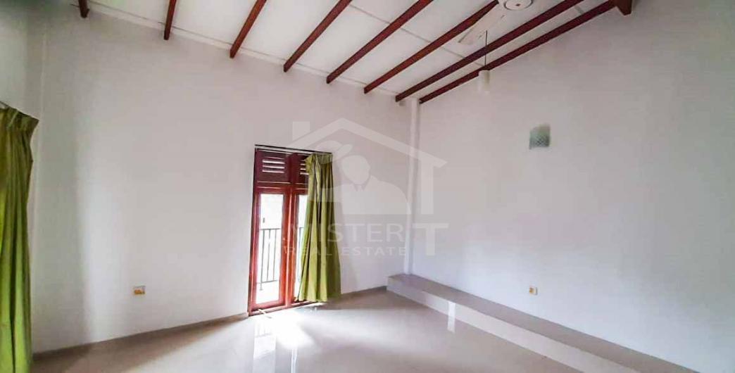 House for Sale in Borelasgamuwa- image 1