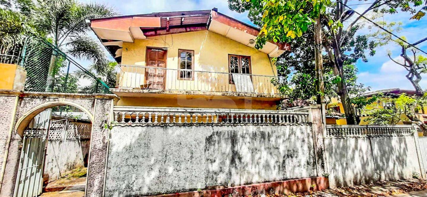 House for Sale in Mount Lavinia - image 1