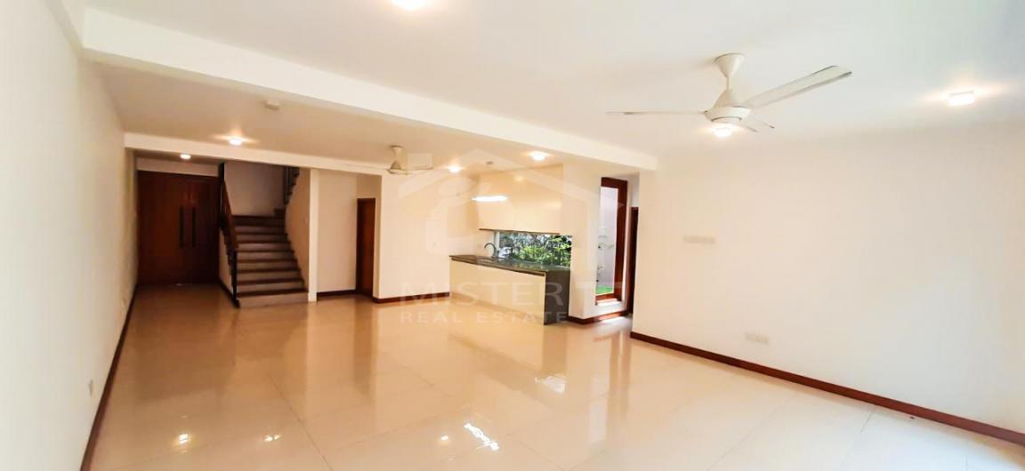 House for Sale in Colombo - image 2