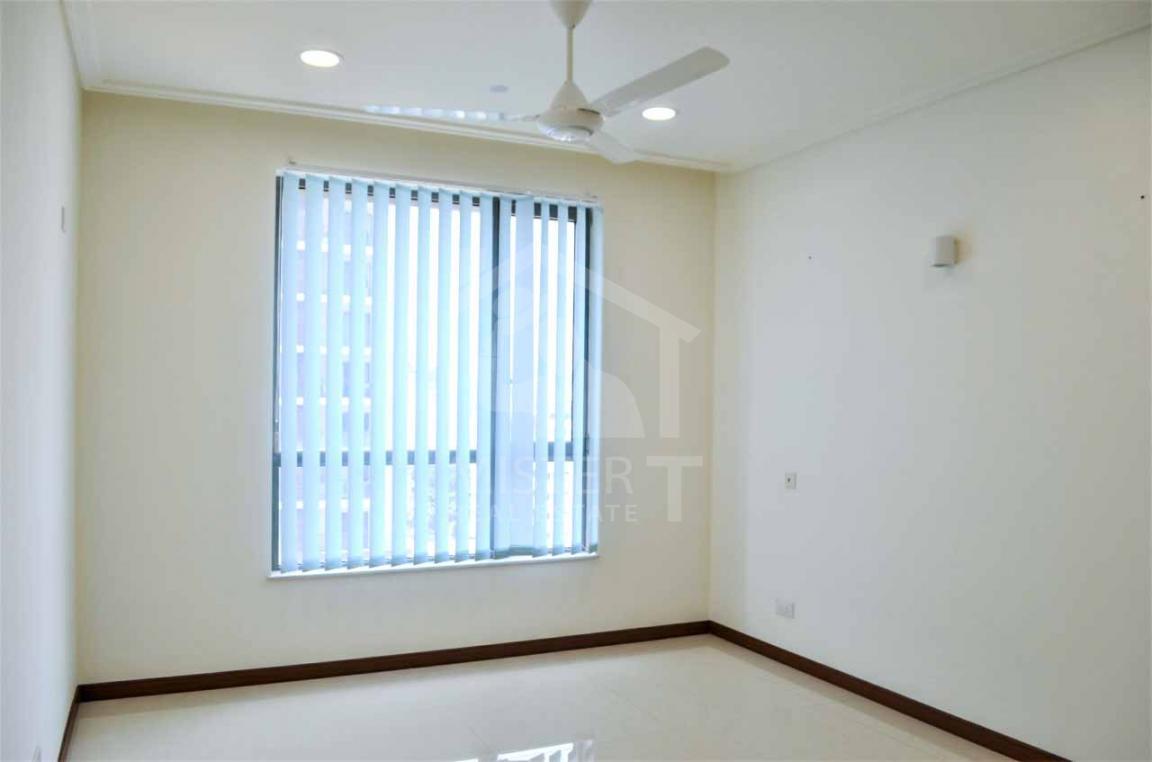Apartment for Sale in Colombo - image 2