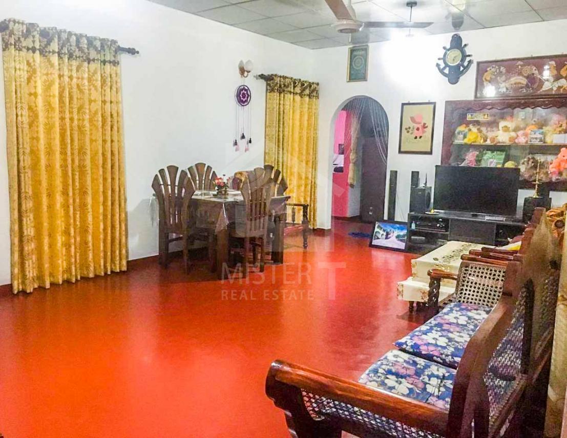 House for Sale in Galle- image 2