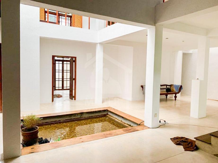 House for Sale in Nugegoda- image 2