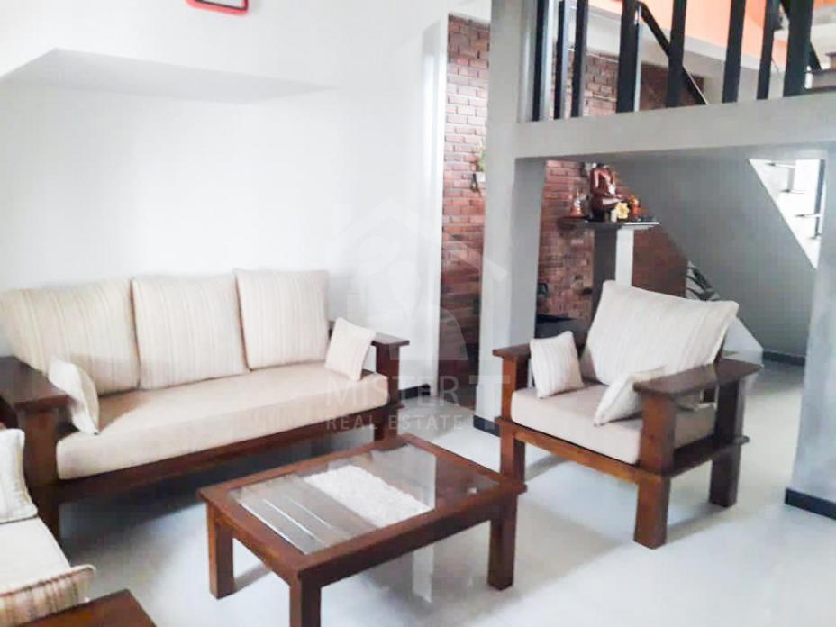 House for Sale in Mount Lavinia - image 2