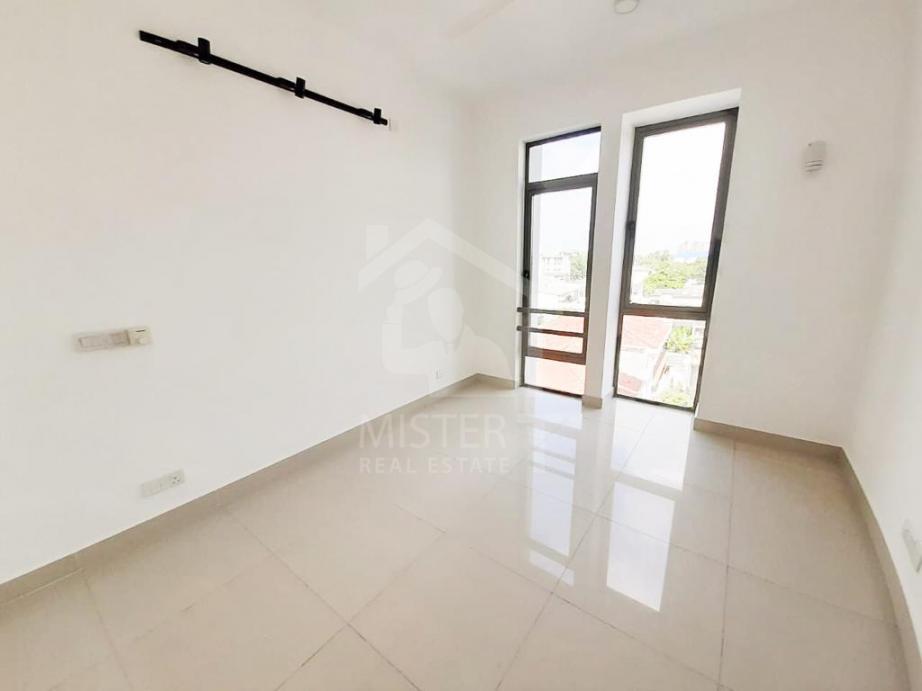 Apartment for Sale in Colombo 05- image 3