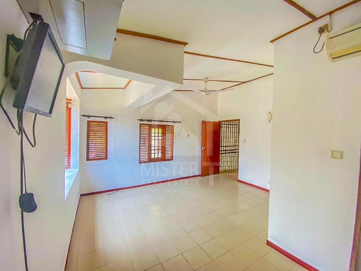 House for Sale in Boralesgamuwa- image 3