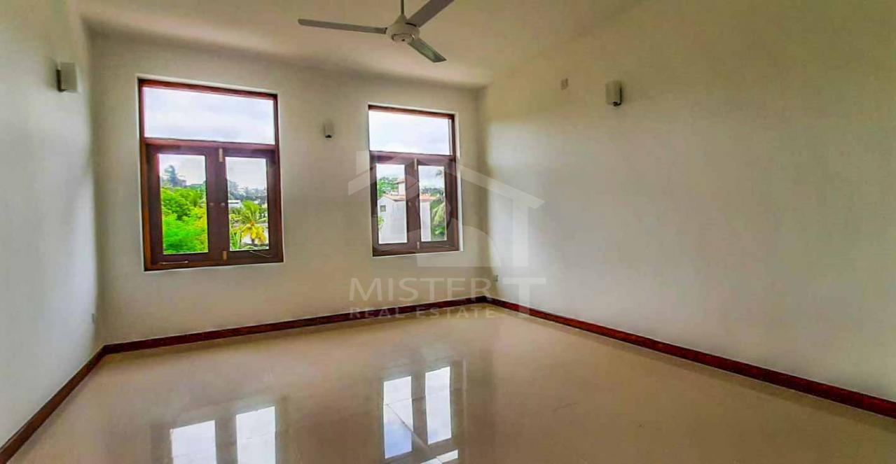 House for Sale in Battaramulla - image 3