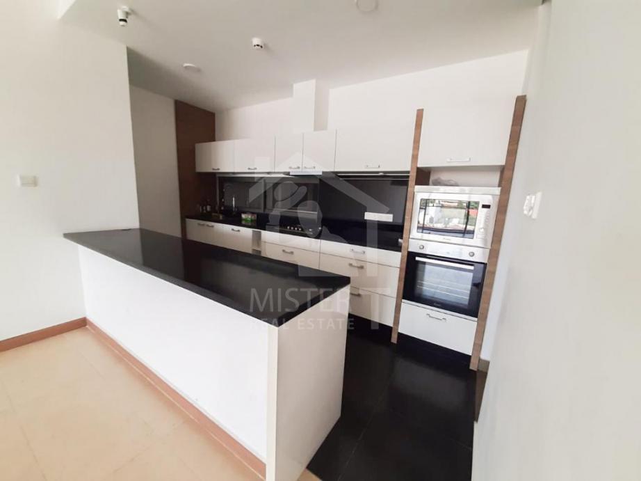 Apartment for Sale in Colombo 05- image 4