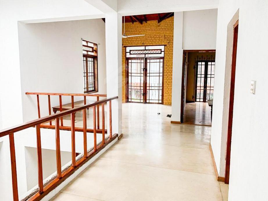 House for Sale in Nugegoda- image 4