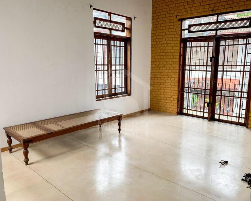 House for Sale in Nugegoda- image 5