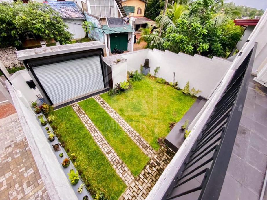 House for Sale in Nugegoda- image 5