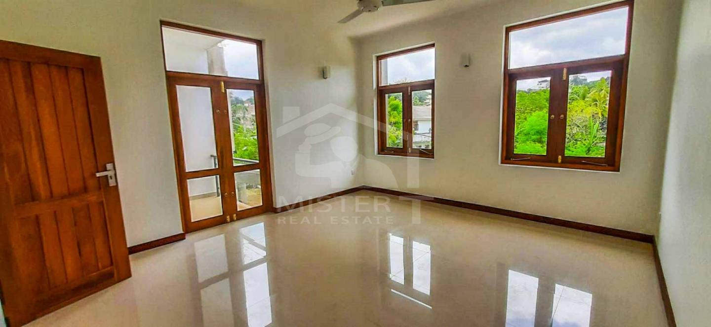 House for Sale in Battaramulla - image 5