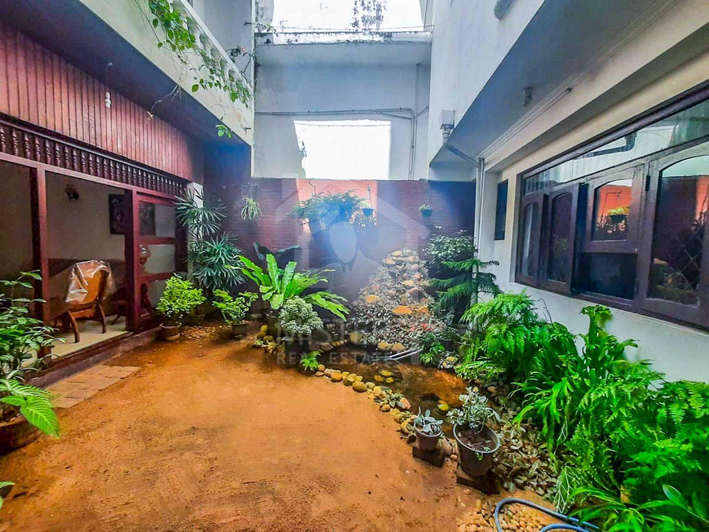 House for Sale in Colombo 6- image 5
