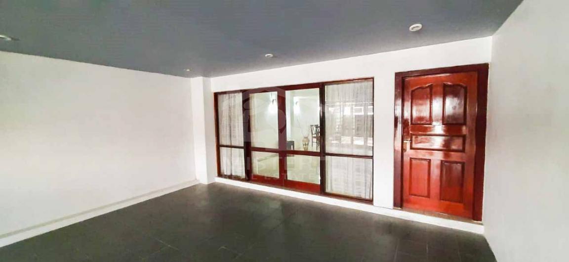 House for Sale in Colombo - image 8