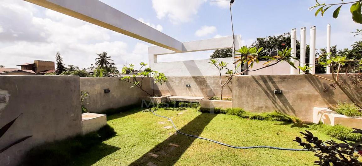 House for Sale in Boralesgamuwa - image 9