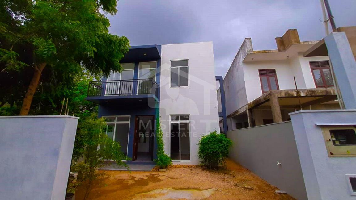 House for Sale in Piliyandala- image 1