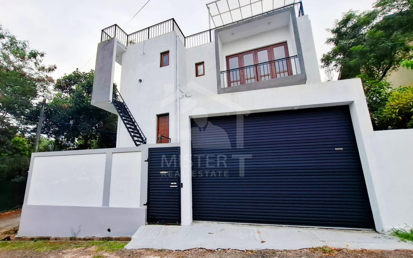 House For Sale in Hokandara ...