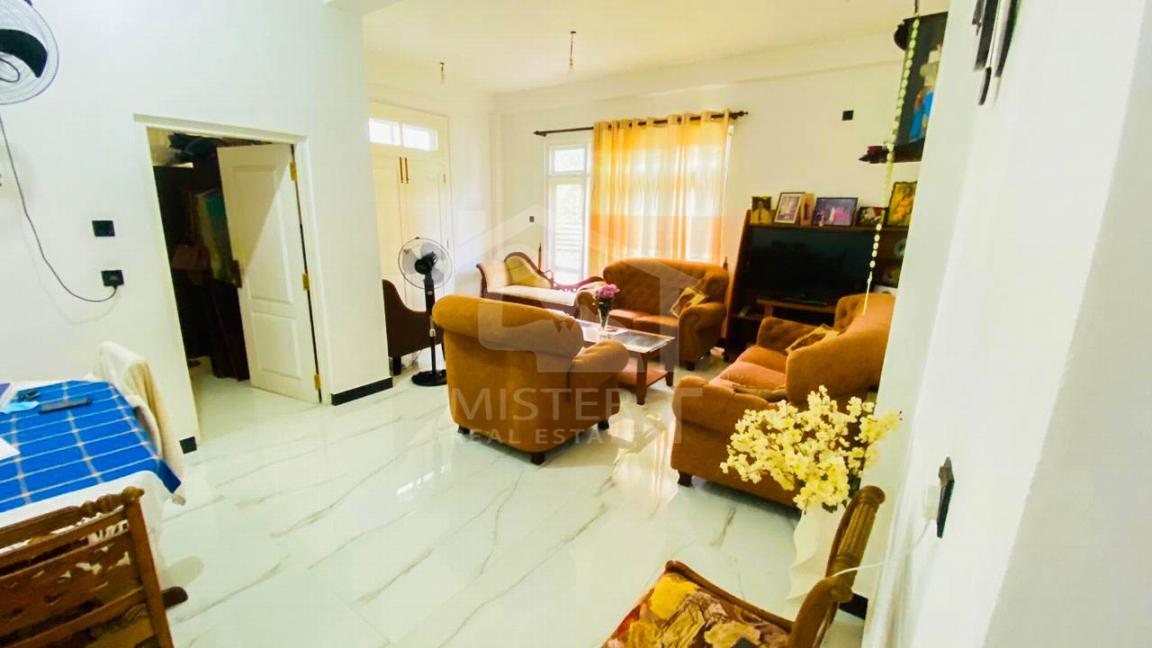 House for Sale in Negombo - image 2