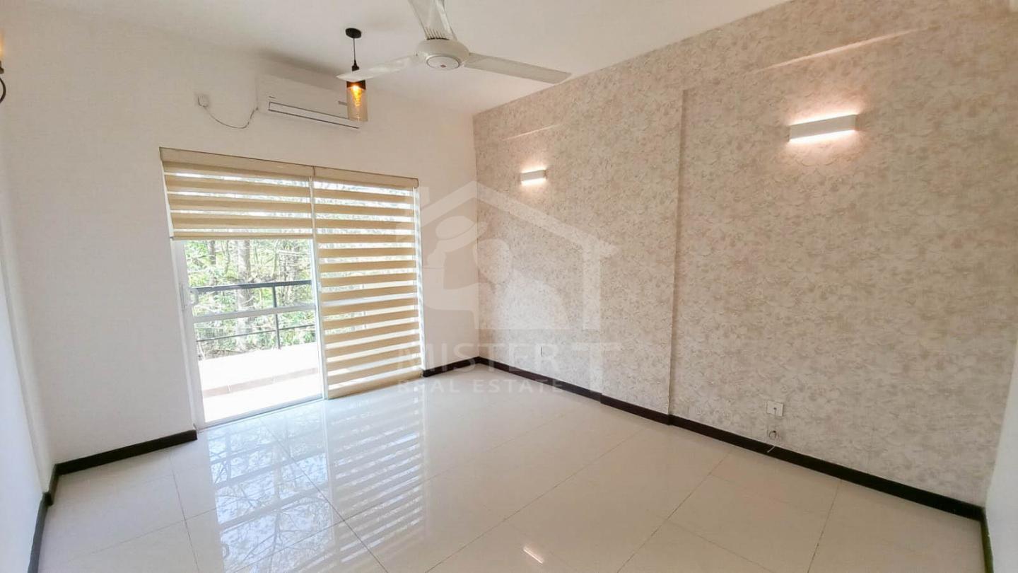 Apartment for Sale at The Highness, Rajagiriya- image 2