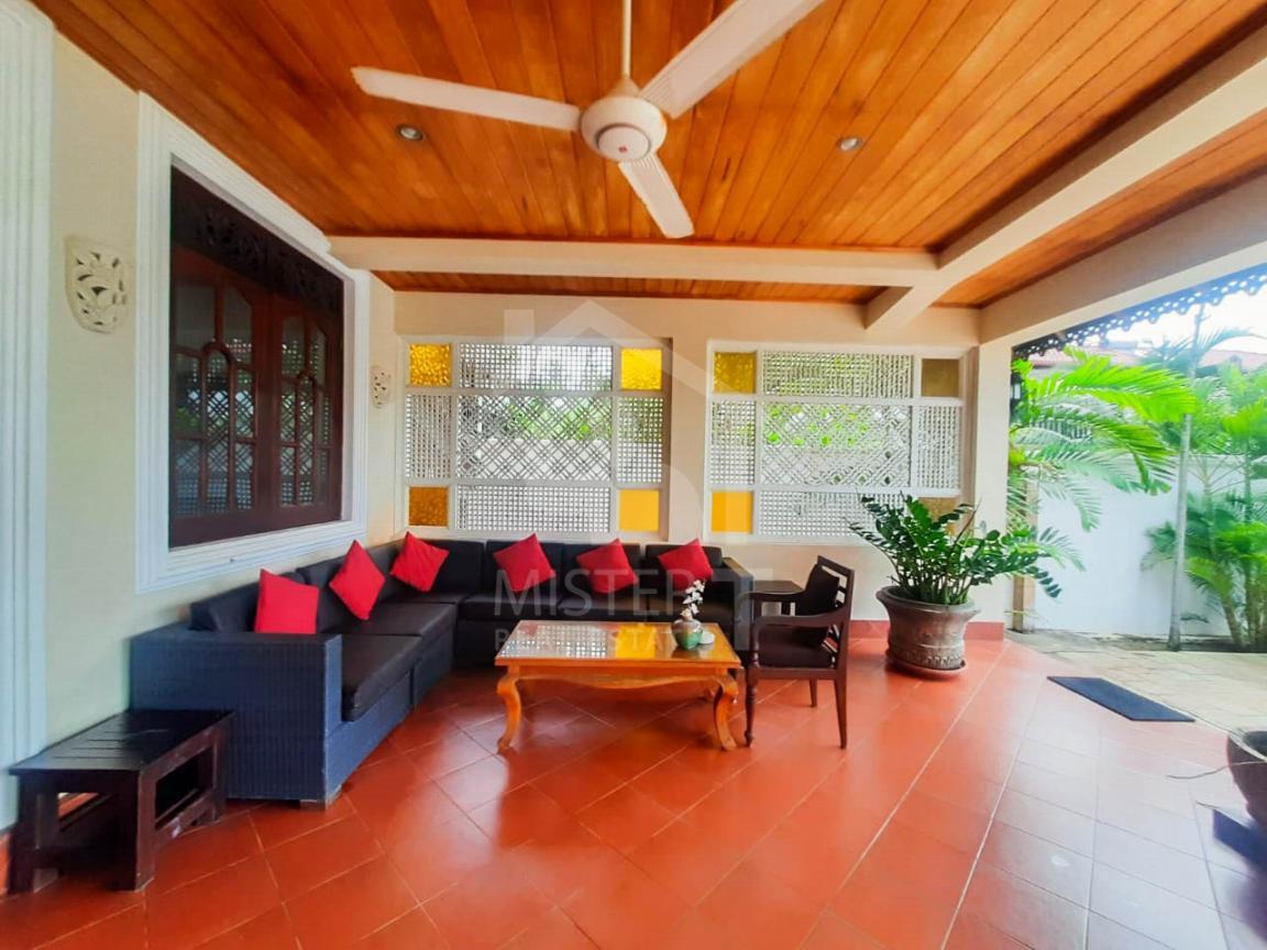 Villa For Sale in Tangalle- image 2