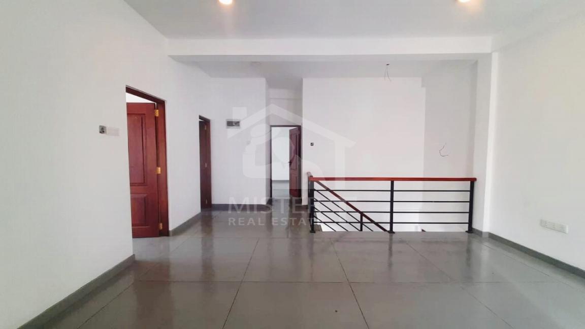 House For Sale in Pelawatte- image 3