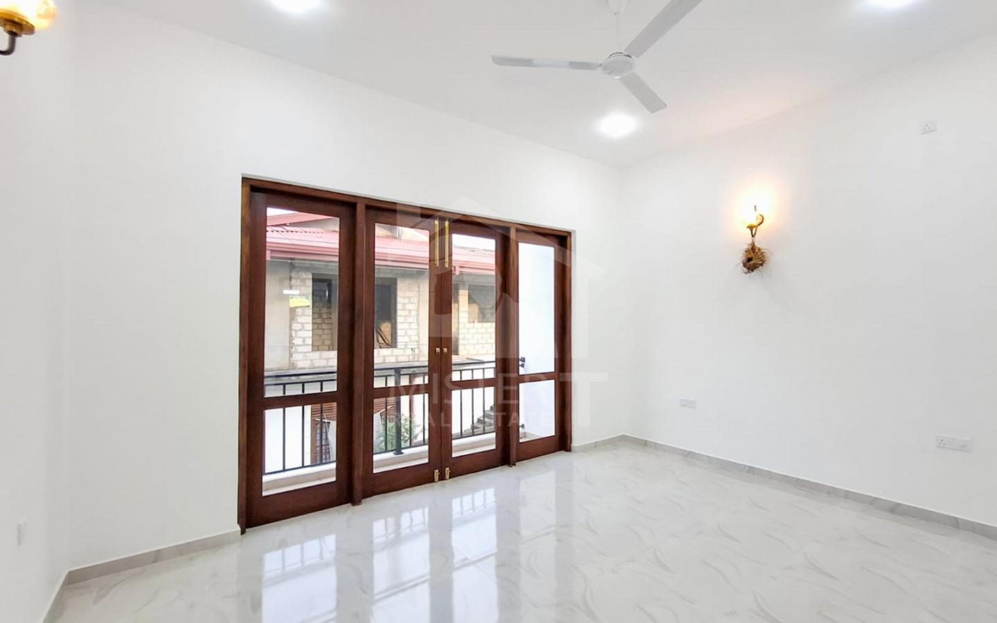 House For Sale in Hokandara - image 3