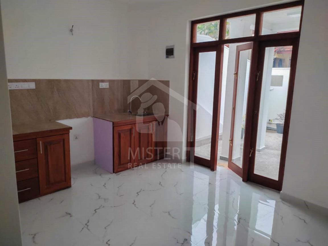 House For Sale in Kandana- image 4