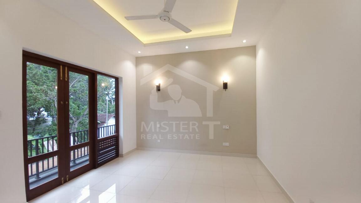 House For Sale in Dehiwala- image 5