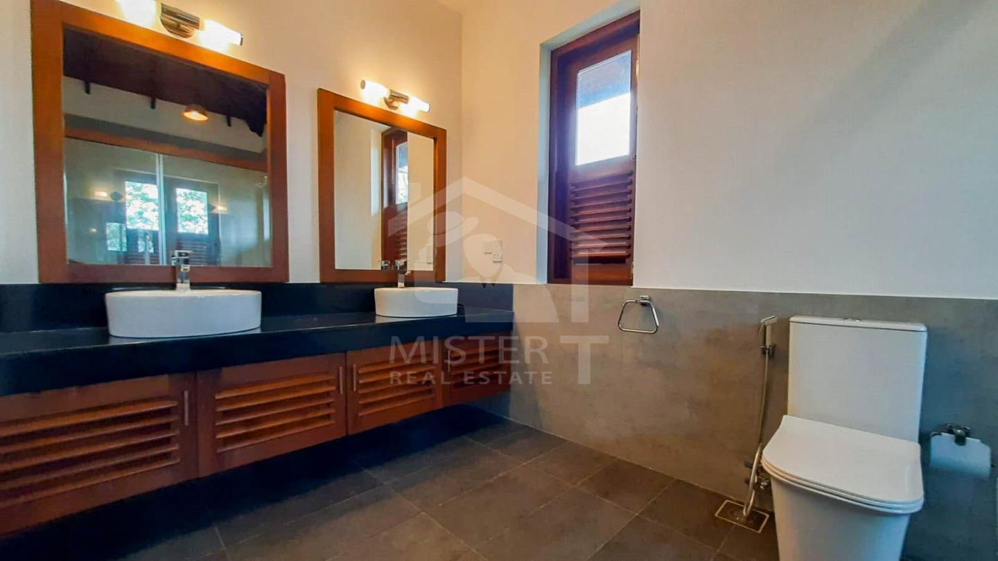 House For Sale in Galle- image 8