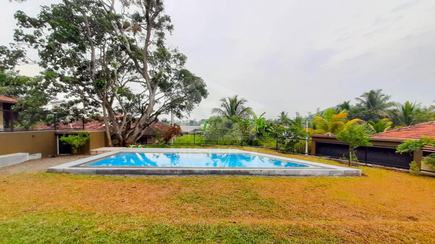 House For Sale in Galle- image 9