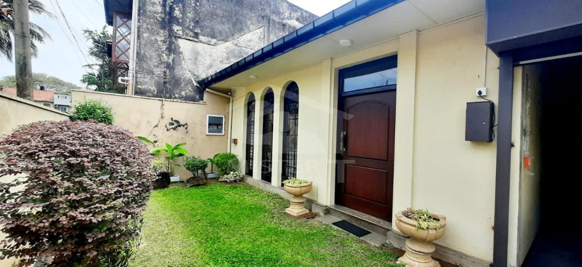 House for Sale in Mount Lavinia- image 1